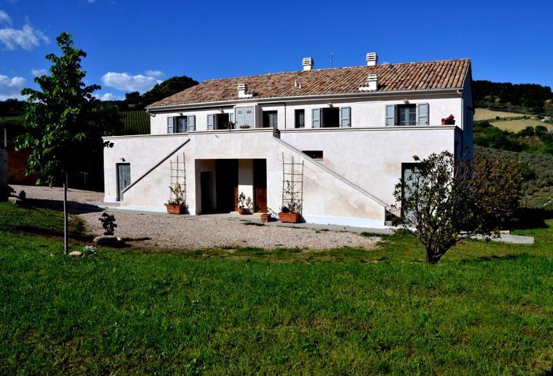 B&B Casale Fonte Vecchia Monteprandone Exterior foto